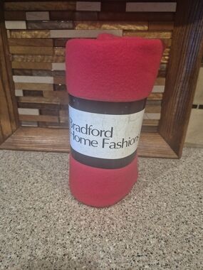 The Bradford Exchange Bright Pink Fleece Throw 50x60